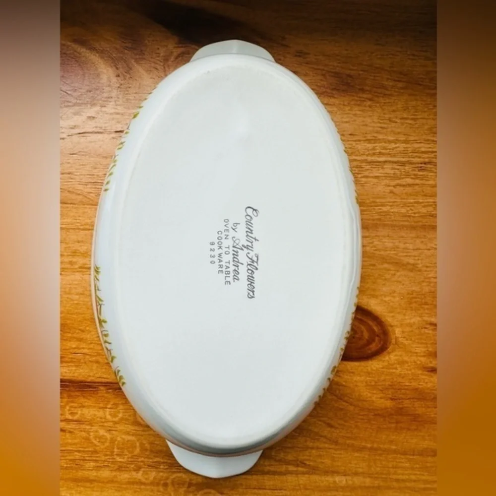 Country Flowers 🌺 & butterflies‎ 🦋 By Andrea Covered Dish #9230 Good Condition